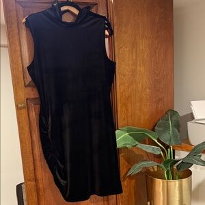 Elegant Black Sleeveless Dress